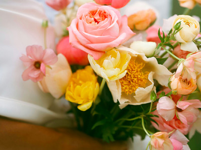 Bouquet de mariage évoquant un remariage pouvant impacter le droit à la pension de réversion