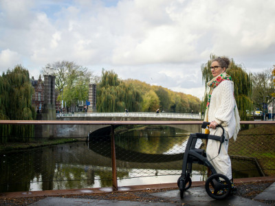 femme qui à la maladie de parkinson